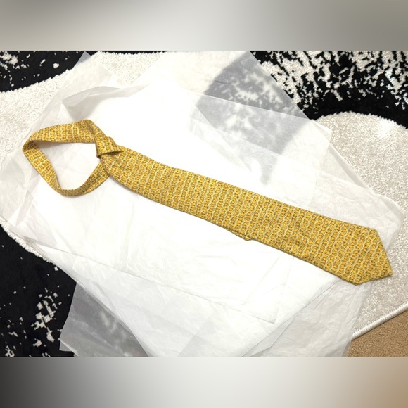 Hermes AUTHENTIC Vintage Yellow Patterned Red Blue 100% Silk Tie - Picture 2 of 16